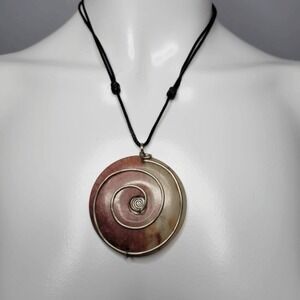 Agate Wire Spiral Pendant Necklace‎ Hippie Witchy Festival Handmade Pink Cream
